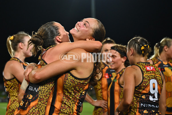 AFLW 2024 Round 09 - Hawthorn v Narrm - A-55431117