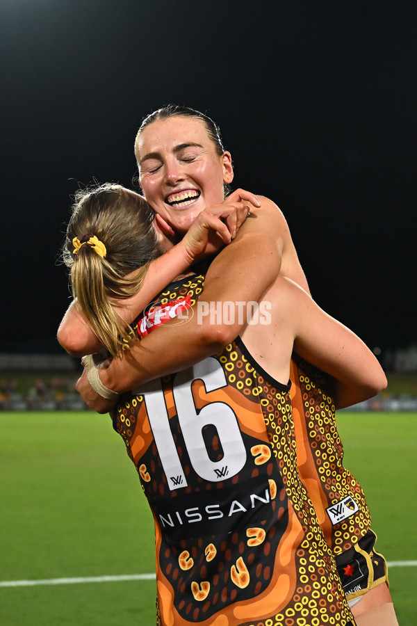 AFLW 2024 Round 09 - Hawthorn v Narrm - A-55431118