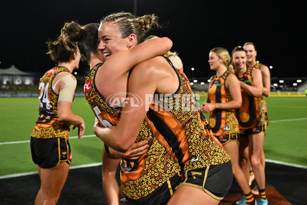 AFLW 2024 Round 09 - Hawthorn v Narrm - A-55431120