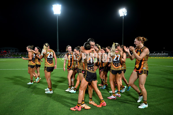 AFLW 2024 Round 09 - Hawthorn v Narrm - A-55443013