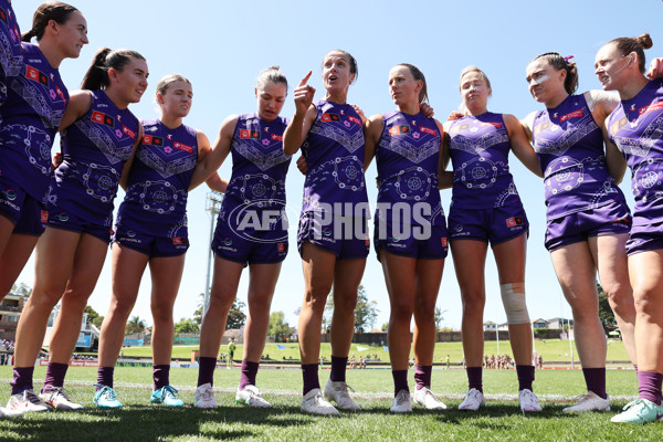 AFLW 2024 Round 09 - GWS v Walyalup - A-55465522