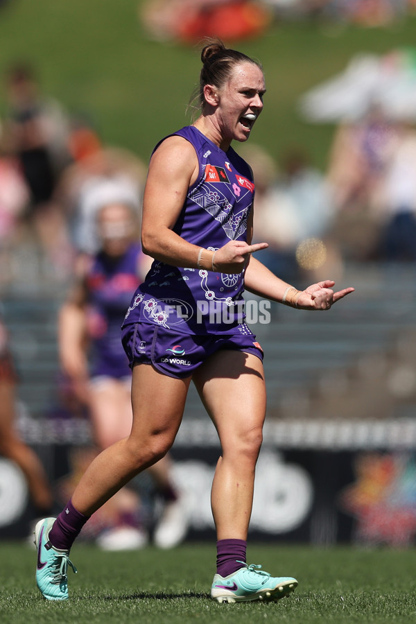 AFLW 2024 Round 09 - GWS v Walyalup - A-55465558