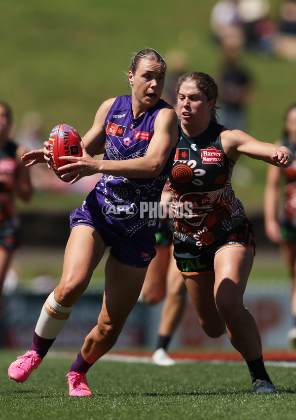 AFLW 2024 Round 09 - GWS v Walyalup - A-55465563