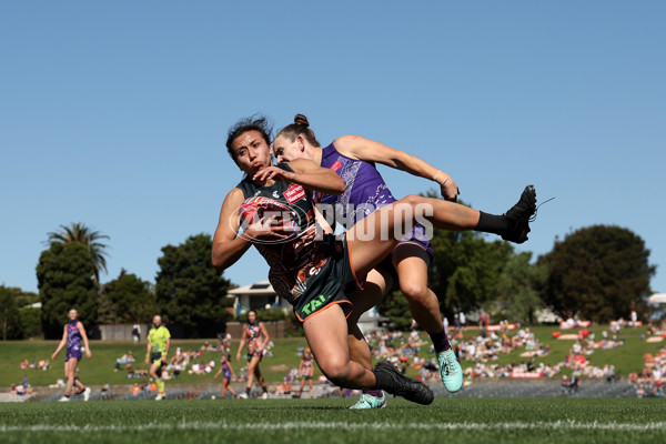 AFLW 2024 Round 09 - GWS v Walyalup - A-55466969