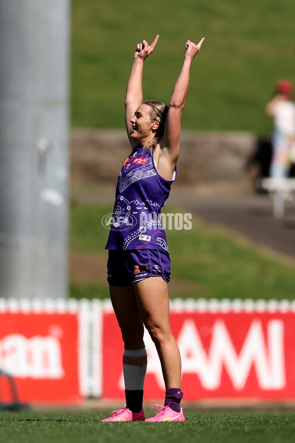 AFLW 2024 Round 09 - GWS v Walyalup - A-55468096