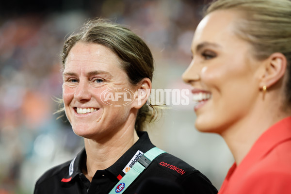 AFLW 2024 Round 09 - Essendon v Richmond - A-55485825