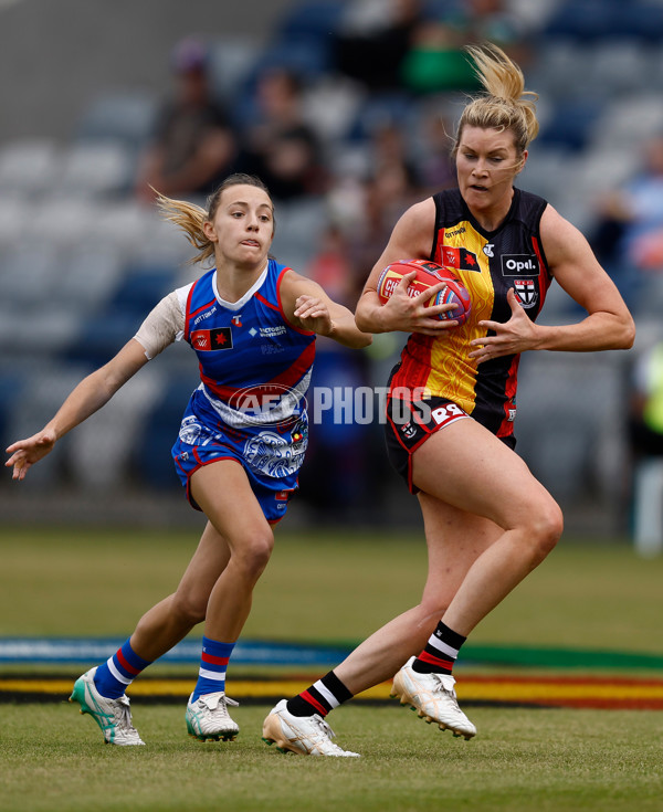 AFLW 2024 Round 09 - Western Bulldogs v Euro-Yroke - A-55487648