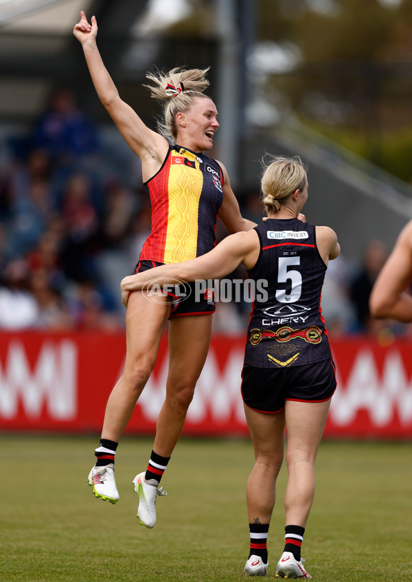 AFLW 2024 Round 09 - Western Bulldogs v Euro-Yroke - A-55487674