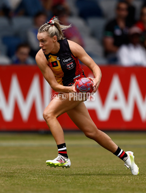 AFLW 2024 Round 09 - Western Bulldogs v Euro-Yroke - A-55488223