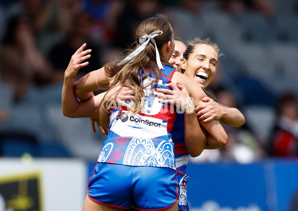 AFLW 2024 Round 09 - Western Bulldogs v Euro-Yroke - A-55489760