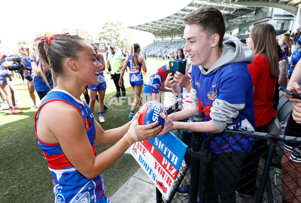 AFLW 2024 Round 09 - Western Bulldogs v Euro-Yroke - A-55489786