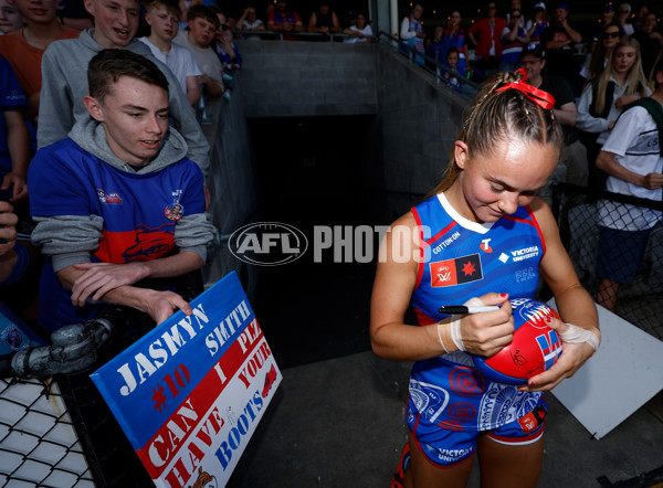 AFLW 2024 Round 09 - Western Bulldogs v Euro-Yroke - A-55489787