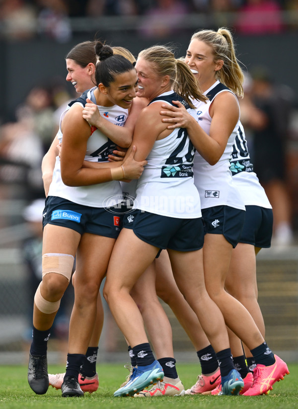 AFLW 2024 Round 09 - Collingwood v Carlton - A-55489796