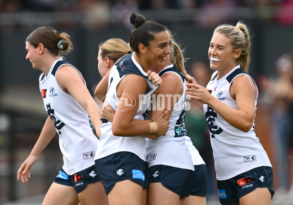 AFLW 2024 Round 09 - Collingwood v Carlton - A-55489798