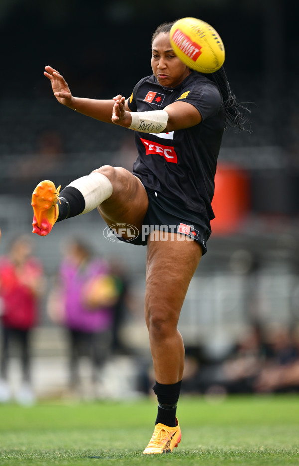 AFLW 2024 Round 09 - Collingwood v Carlton - A-55490836