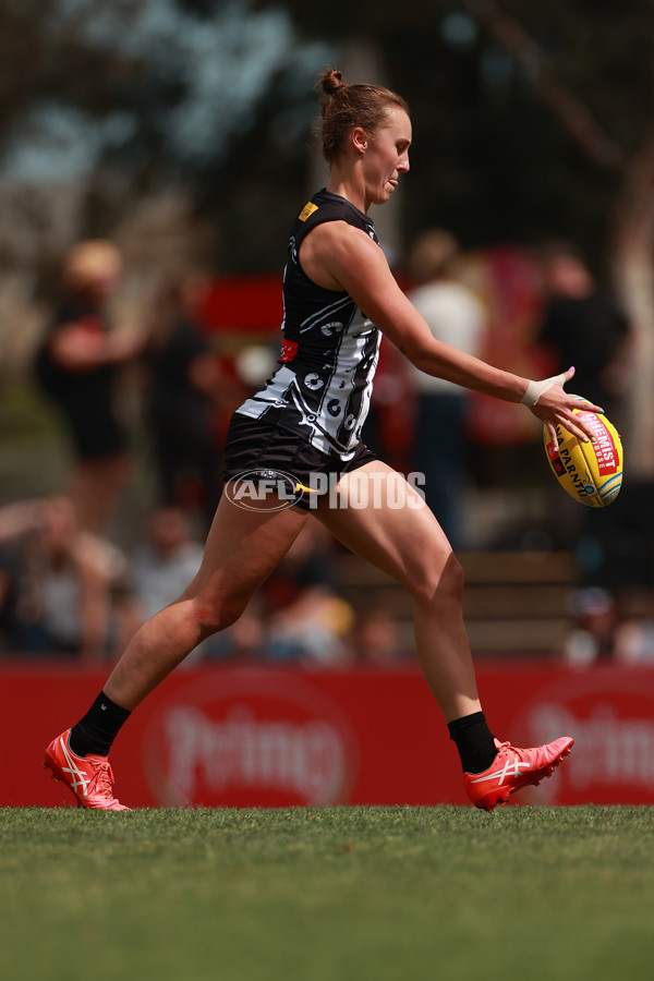 AFLW 2024 Round 09 - Collingwood v Carlton - A-55492030