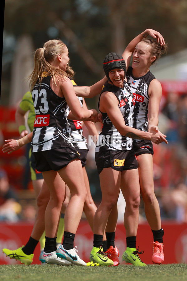 AFLW 2024 Round 09 - Collingwood v Carlton - A-55492053