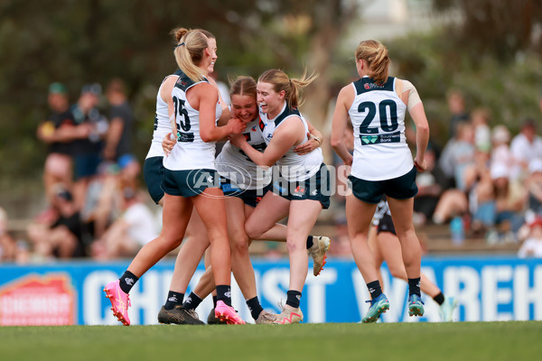 AFLW 2024 Round 09 - Collingwood v Carlton - A-55492095