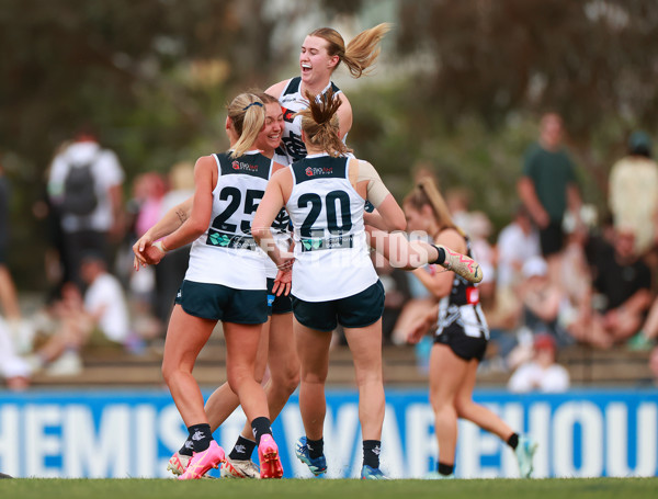 AFLW 2024 Round 09 - Collingwood v Carlton - A-55493371