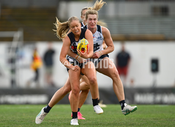 AFLW 2024 Round 09 - Collingwood v Carlton - A-55493418