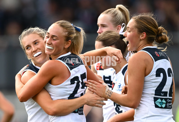 AFLW 2024 Round 09 - Collingwood v Carlton - A-55495173