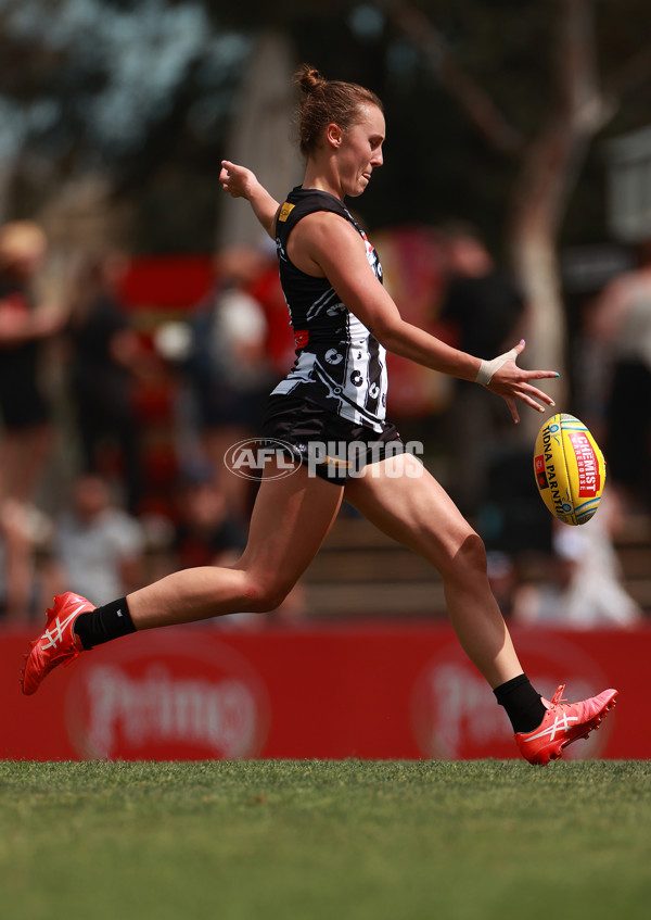 AFLW 2024 Round 09 - Collingwood v Carlton - A-55495177