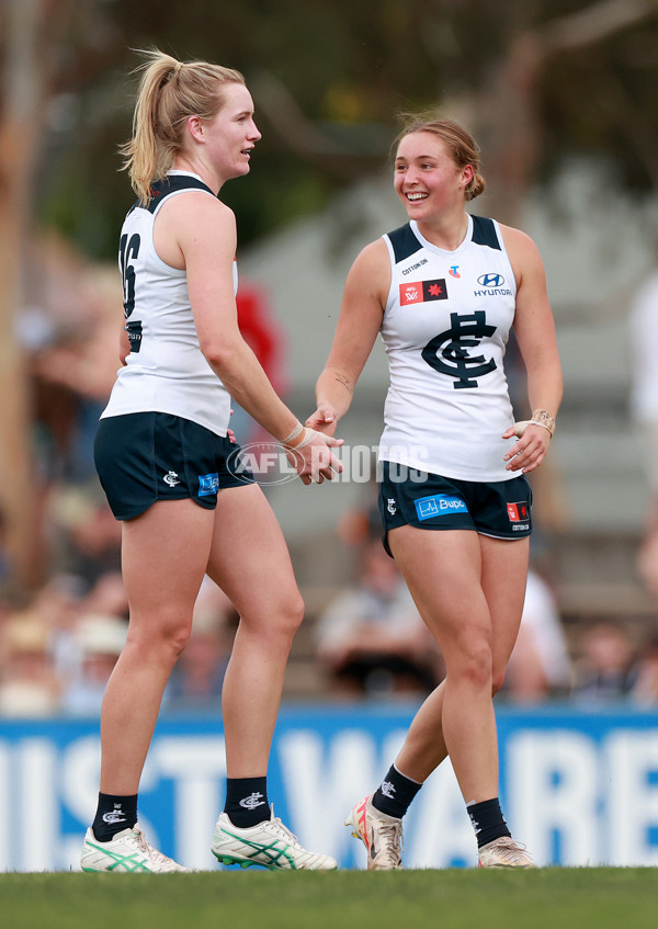 AFLW 2024 Round 09 - Collingwood v Carlton - A-55495181