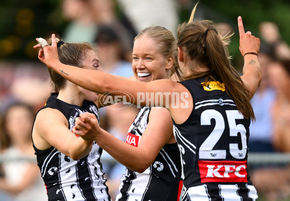 AFLW 2024 Round 09 - Collingwood v Carlton - A-55495184