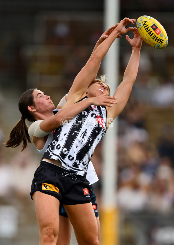 AFLW 2024 Round 09 - Collingwood v Carlton - A-55495208