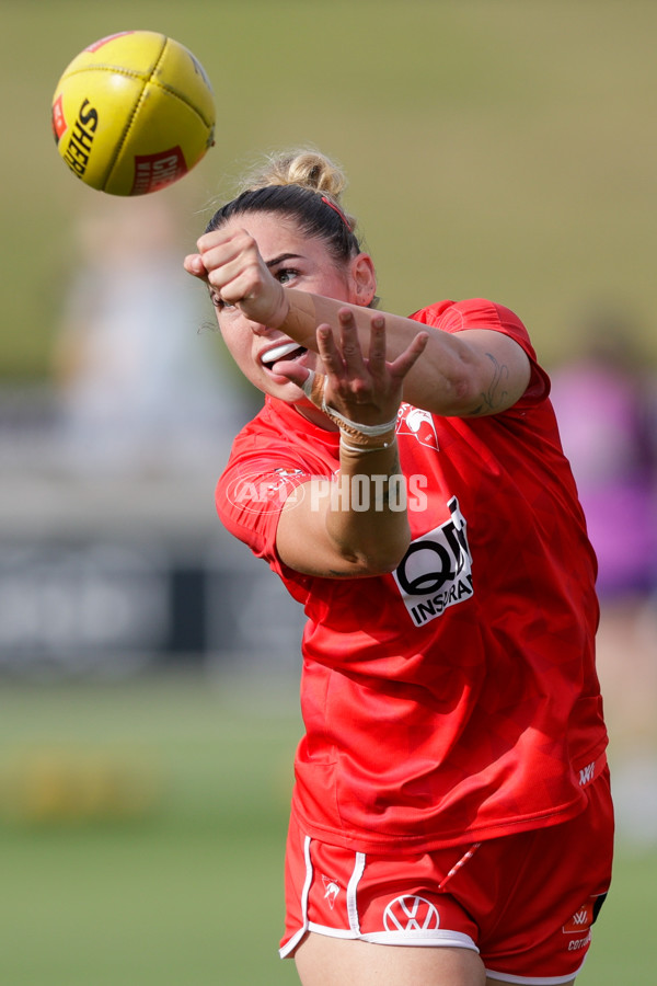 AFLW 2024 Round 09 - Brisbane v Sydney - A-55495218