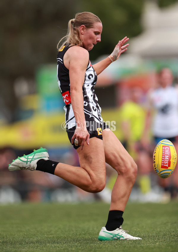 AFLW 2024 Round 09 - Collingwood v Carlton - A-55495769