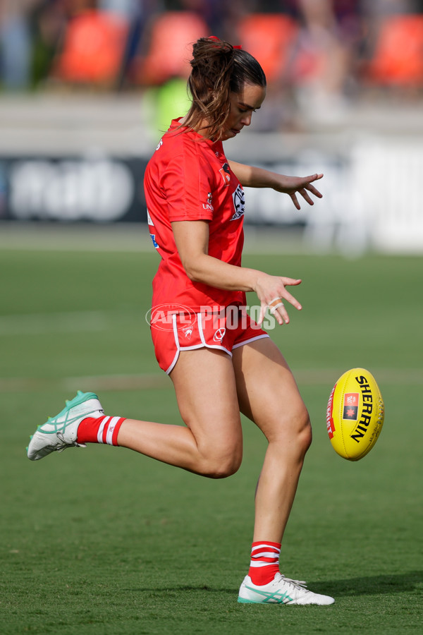 AFLW 2024 Round 09 - Brisbane v Sydney - A-55495818