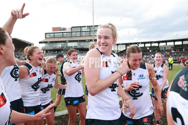 AFLW 2024 Round 09 - Collingwood v Carlton - A-55495852