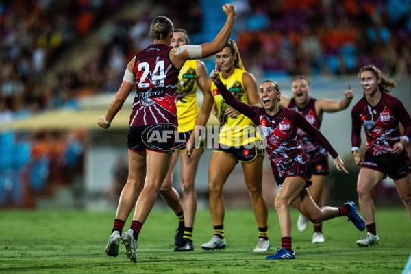 AFLW 2024 Round 09 - Essendon v Richmond - A-55495857