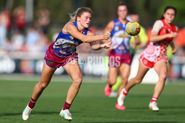 AFLW 2024 Round 09 - Brisbane v Sydney - A-55497868