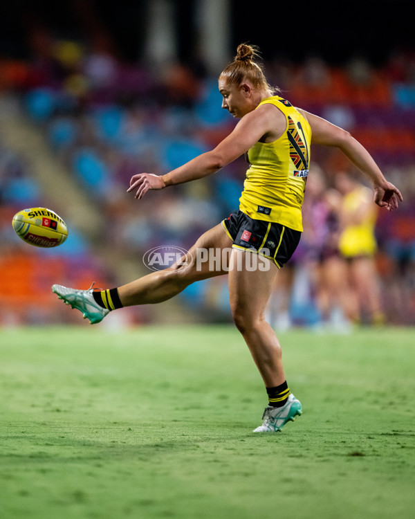 AFLW 2024 Round 09 - Essendon v Richmond - A-55498308