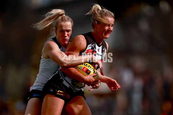 AFLW 2024 Round 09 - Collingwood v Carlton - A-55498330