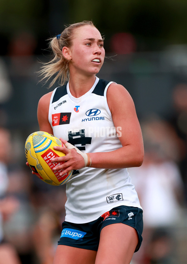 AFLW 2024 Round 09 - Collingwood v Carlton - A-55498343