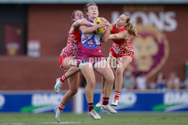 AFLW 2024 Round 09 - Brisbane v Sydney - A-55500579