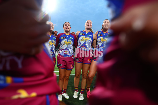 AFLW 2024 Round 09 - Brisbane v Sydney - A-55500598