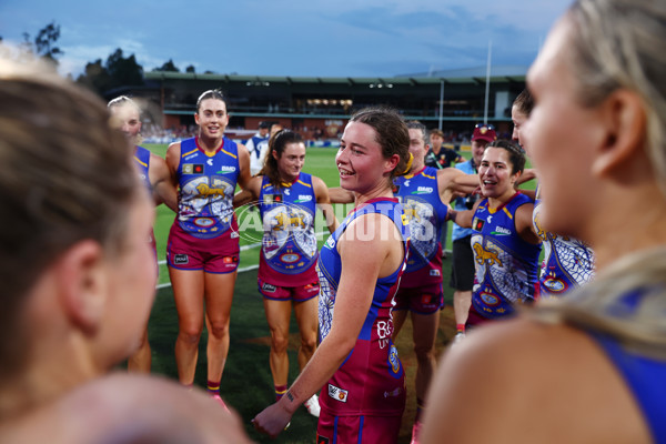 AFLW 2024 Round 09 - Brisbane v Sydney - A-55500605