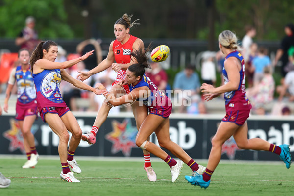 AFLW 2024 Round 09 - Brisbane v Sydney - A-55501121