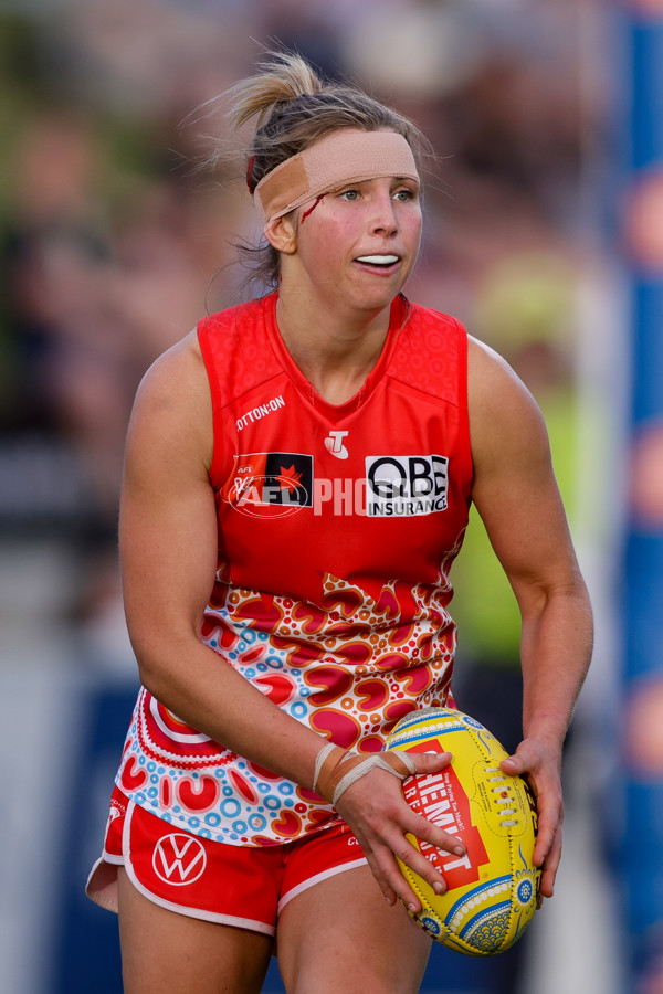 AFLW 2024 Round 09 - Brisbane v Sydney - A-55501132