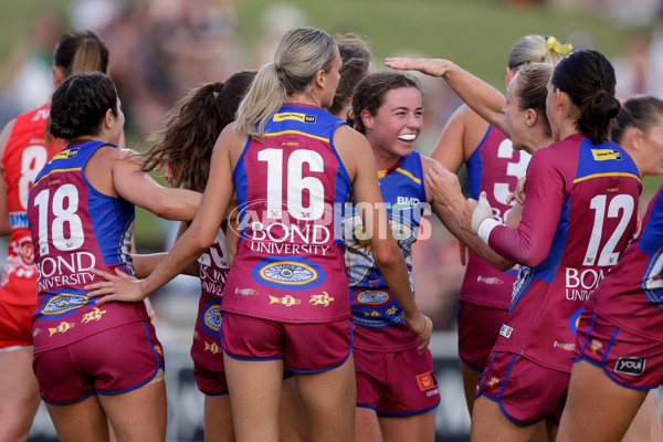 AFLW 2024 Round 09 - Brisbane v Sydney - A-55501133