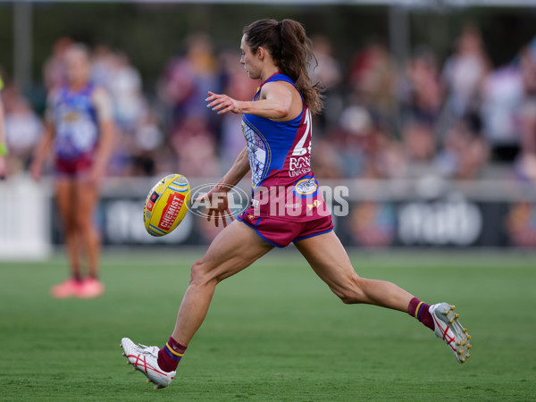 AFLW 2024 Round 09 - Brisbane v Sydney - A-55501134