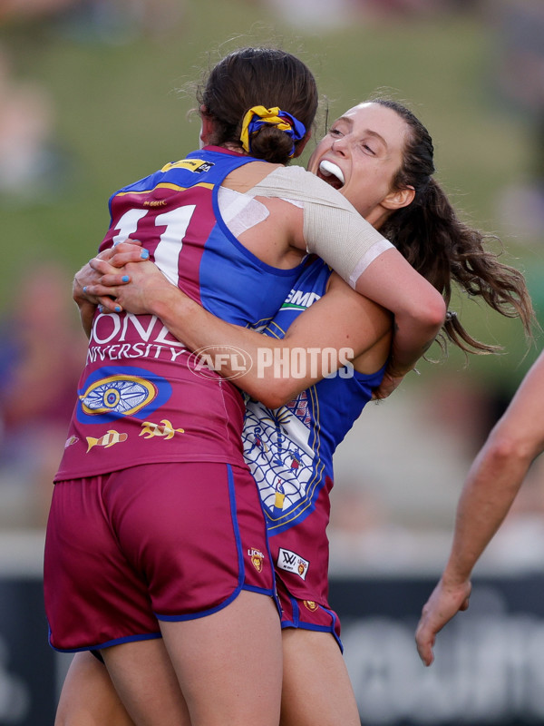 AFLW 2024 Round 09 - Brisbane v Sydney - A-55501139