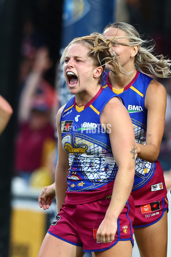 AFLW 2024 Round 09 - Brisbane v Sydney - A-55501177