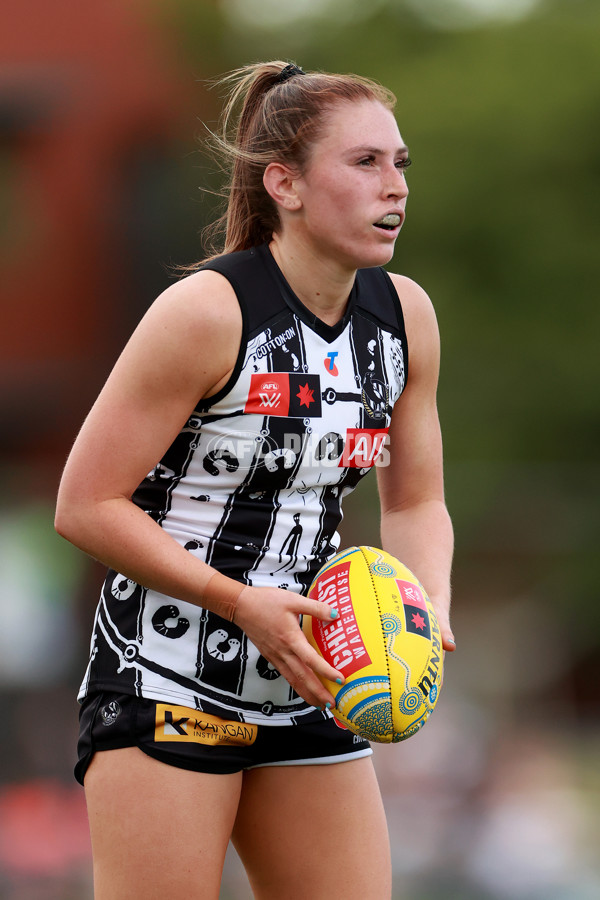 AFLW 2024 Round 09 - Collingwood v Carlton - A-55503181