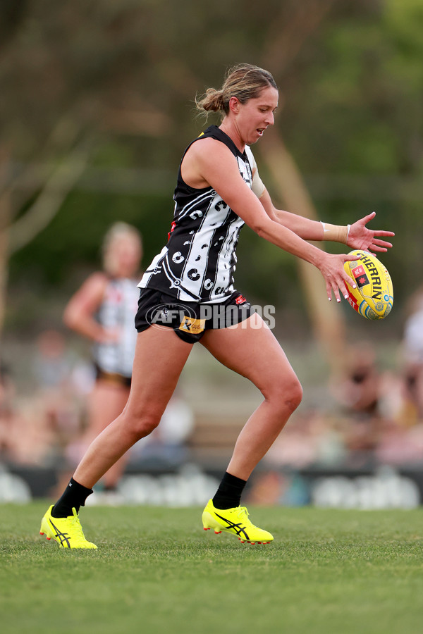 AFLW 2024 Round 09 - Collingwood v Carlton - A-55503182