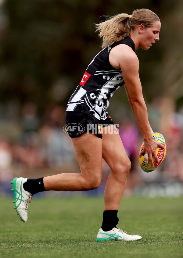 AFLW 2024 Round 09 - Collingwood v Carlton - A-55503184